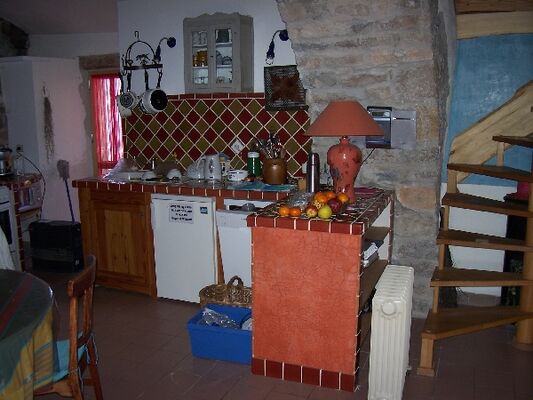 Cuisine - Escalier accès chambre