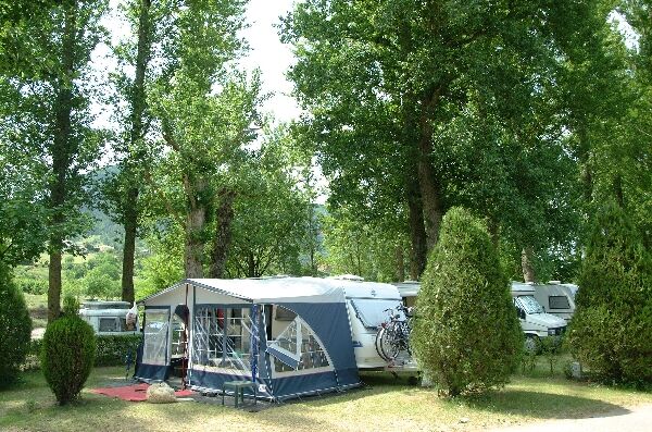 CAMPING LES PEUPLIERS
