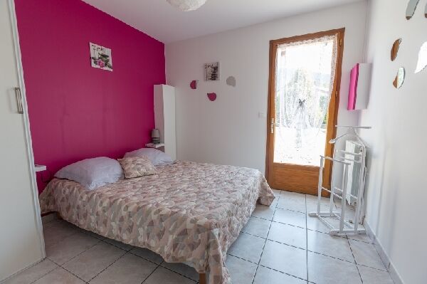 AGRET Claudie - VILLA LE NOISETIER