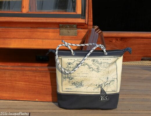 Sacs en voile sur Moonbeam 4