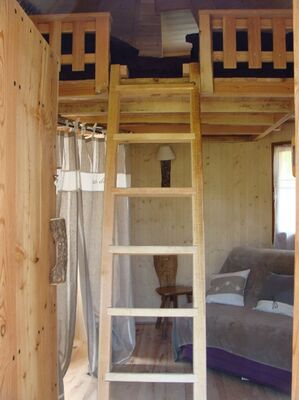 Interieur de la Cabane de Lily - LA CACHETTE