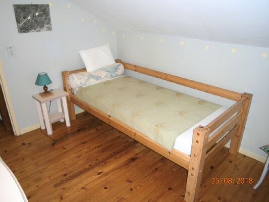 Gîte le Cigalon Chambre 3 lit 90 à l'étage