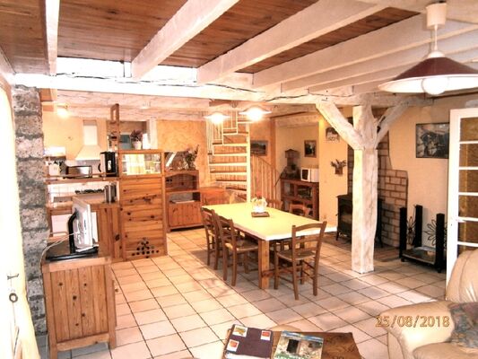 Gîte le Cigalon salle à manger
