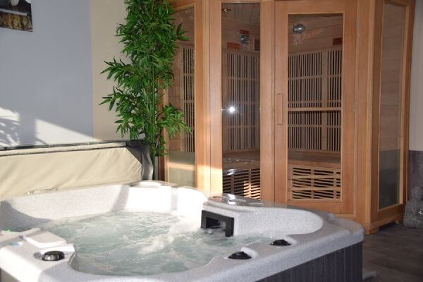 Pour se détendre une petite séance bien-être dans votre jacuzzi ou votre sauna gîte Dandelion