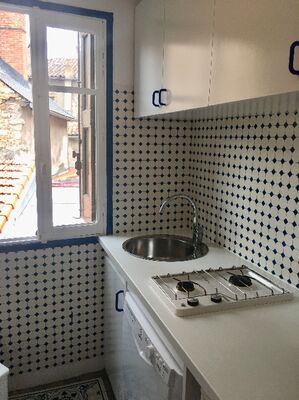 Coin cuisine tout équipé avec lave vaisselle