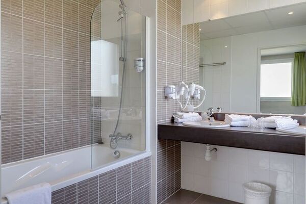 BRITHOTEL L'ADRESSE STMEEN-LE-GRAND