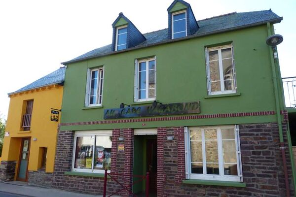 Café Vagabond