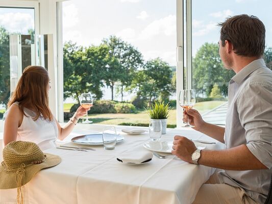 Restaurant - Les Chevaliers - vue sur lac - Ploërmel - Brocéliande - Bretagne