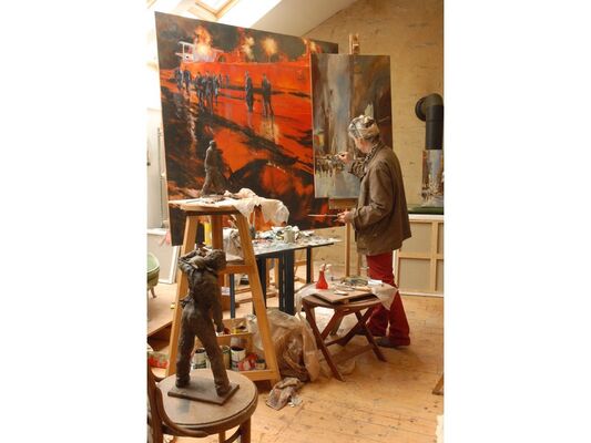 anne-Smith-in-her-studio-web-2