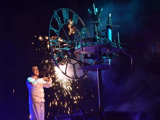 spectacle de rue - Elixir - Ploërmel - Brocéliande