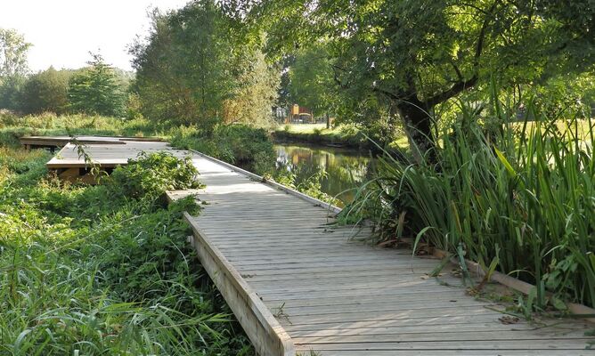 parc et jardin montfort sur meu petite cité de carctère ©office de tourisme