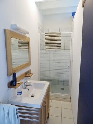 salle de bain gîte le Cormier