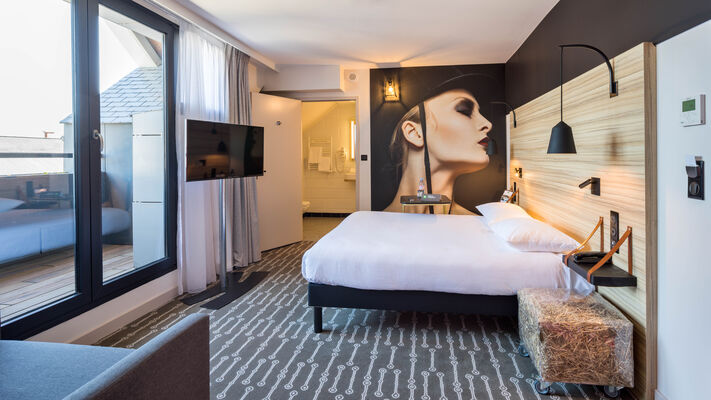 Ayer-photographe-Ibis-styles-laval-45