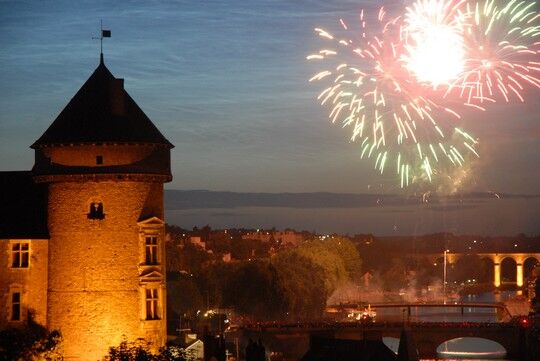 517594_feu_artifice_laval_2