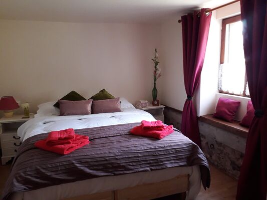 Bedroom 1 - Kingsize