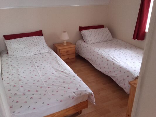 chambre avec 2 lits simples