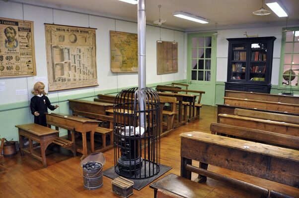 24334_musee-ecole_laval1