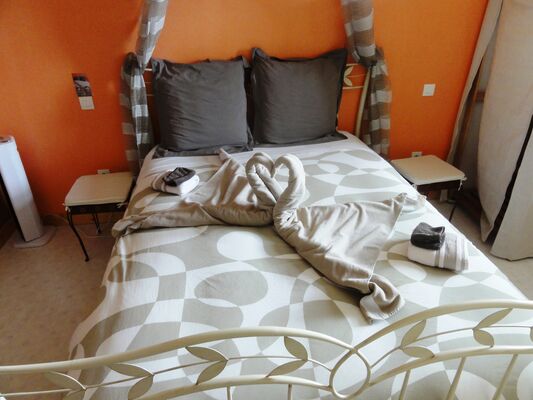 398167_chambre_des_maries_002