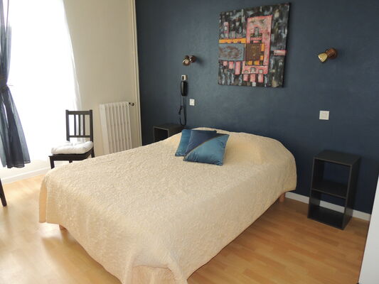 CHAMBRE 2 4