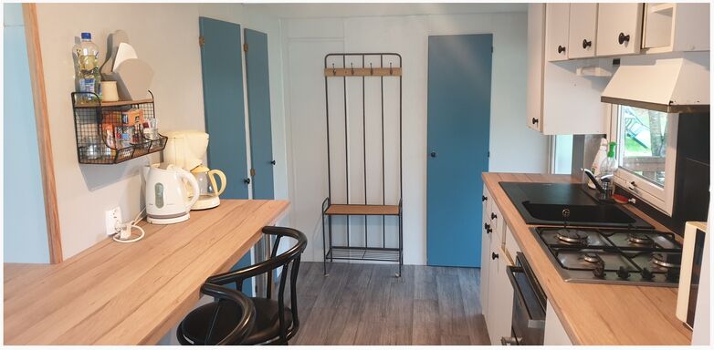 Mobilhome sous le Petit Bois