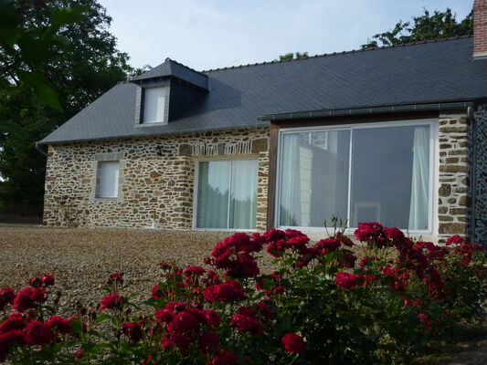 Gite et roses