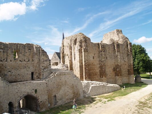 PCU53- Donjon Ste Suzanne 2