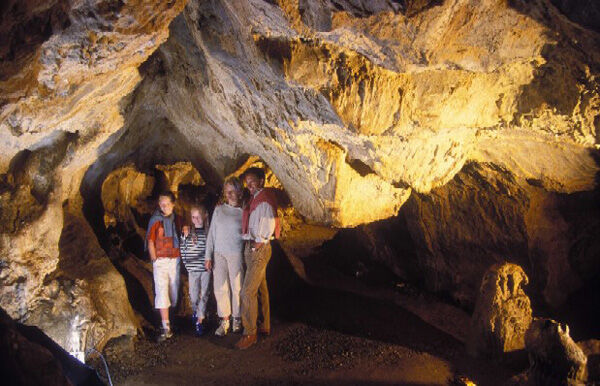 PCU53_Grottes de Saulges1