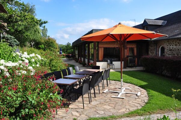 Relais du Gué de Selle terrasse extérieure