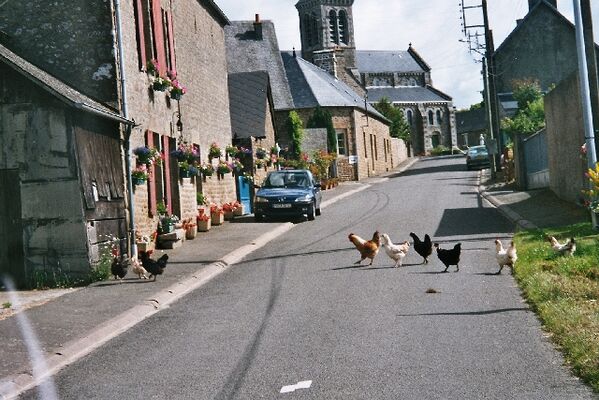 Sleepy village of Carelles