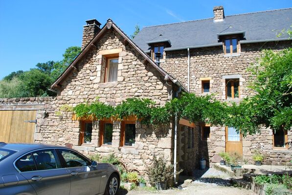 chambres-d-hotes-le-moulin-du-feu-chantrigne-53-hlo-1