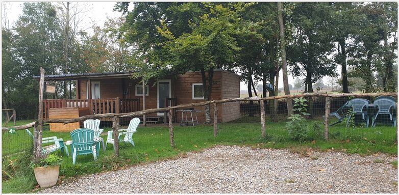 Mobilhome sous le Petit Bois