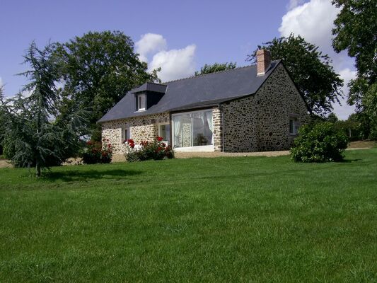 gite-le-logis-de-la-flemengere-saint-loup-du-gast-53-hlo-2