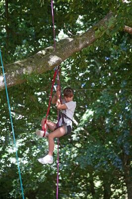 parcours-accrobatique-en-hauteur-parc-de-loisirs-de-la-colmont-gorron-53-asc-4-3