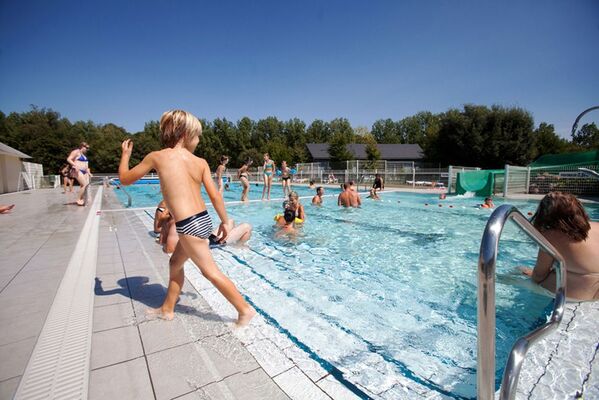 piscine-ambrieres-les-vallees-53-loi-1