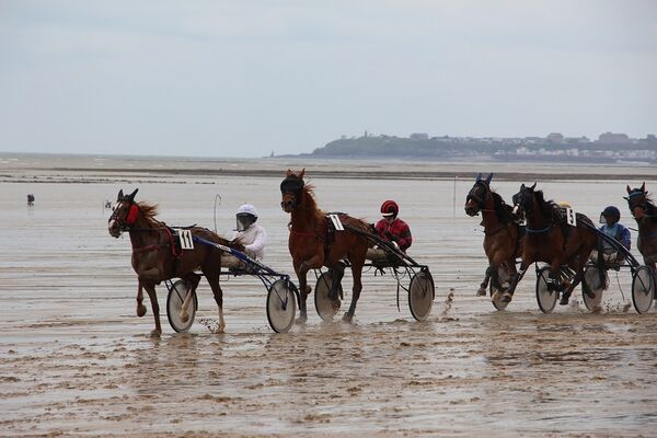 course---2018-04-course-hippique-Jullouville-M-Le-Calonec--39-