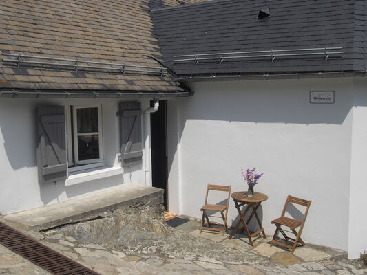 terrasse-castagne-grust-HautesPyrenees