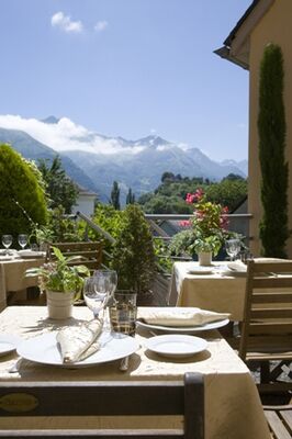 terrasse-hotelleviscos-saintsavin-hautespyrenees.jpg-LeViscos.jpg