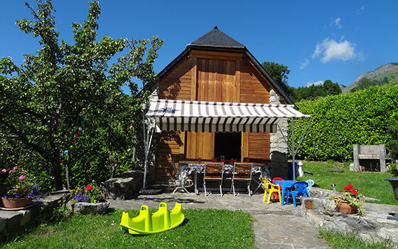 terrasse-jeansoule-arrasenlavedan-HautesPyrenees