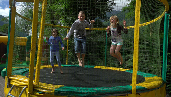 trampoline-international-esquiezesere-HautesPyrenees
