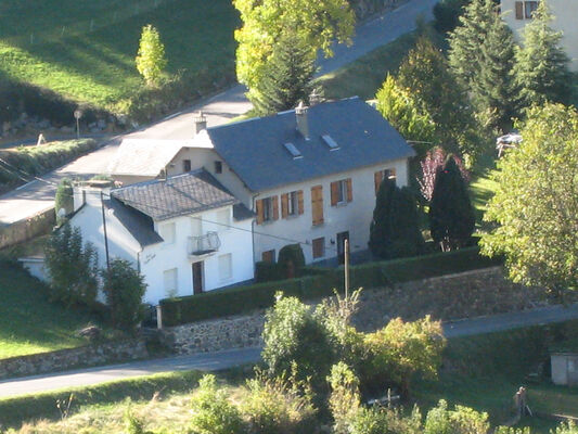 A-exterieur1-cumia-gedre-HautesPyrenees