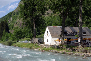 AIRE NATURELLE DE CAMPING La Bergerie 4