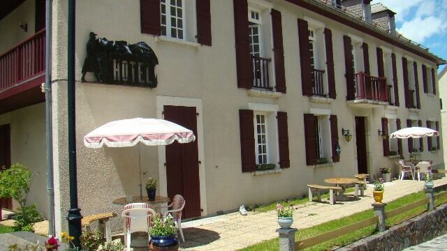 A COMPOSTELLE HOTEL - facade