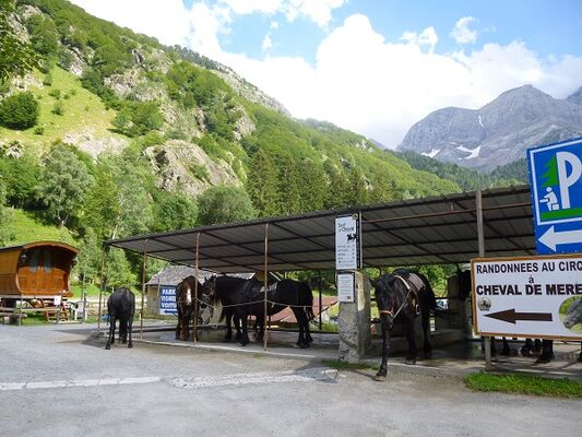 A CLUB EQUESTRE VIGNEMALE