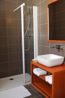 HOTEL BRECHE DE ROLAND - Salle d'eau 1