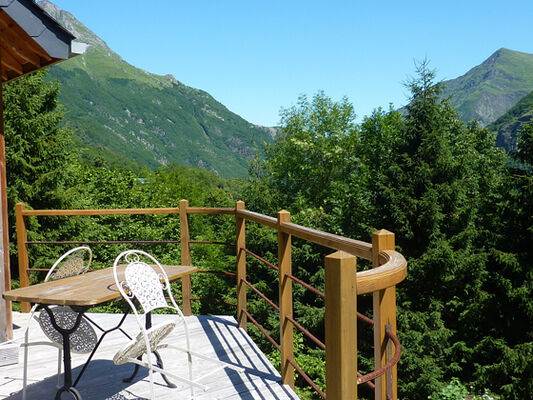 F-terrasse-lasserre-gedre-HautesPyrenees
