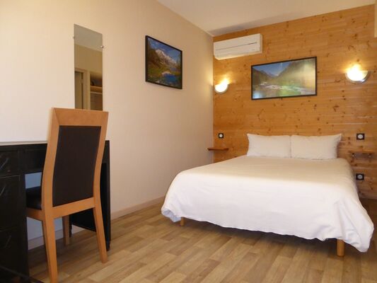 SIT-Hotel-Gare-Pierrefitte-Hautes-Pyrenees (4)