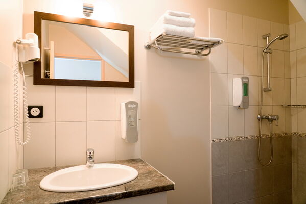 SIT-Hotel-Gare-Pierrefitte-Hautes-Pyrenees (5)
