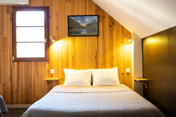 SIT-Hotel-Gare-Pierrefitte-Hautes-Pyrenees (8)