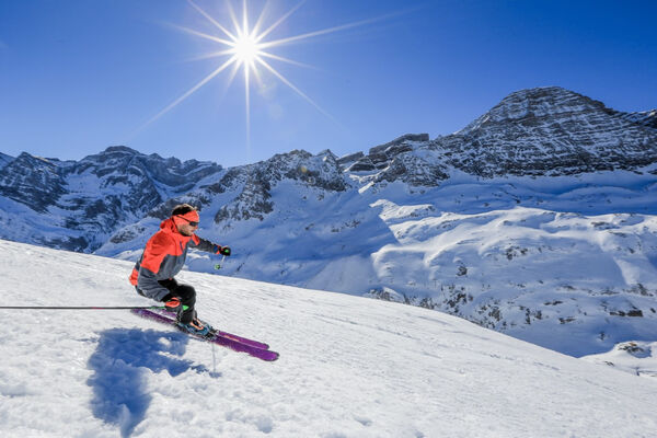 SIT-StationSkiGavarnie-HautesPyrenees (1)
