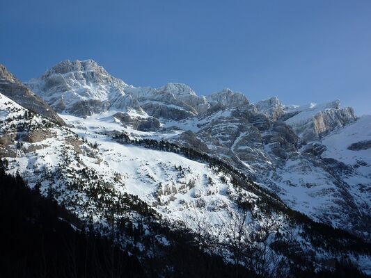 SUBERVIE - Cirque de Gavarnie hiver
